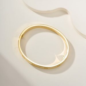 Product customization (30% deposit)